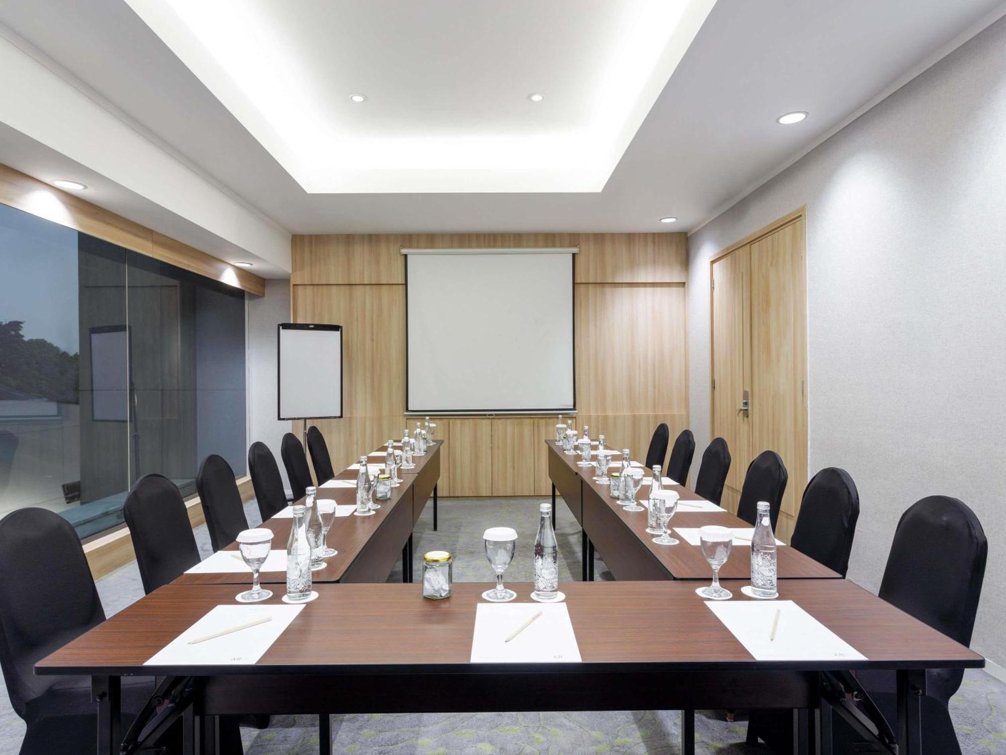 Hotel Mercure Simatupang Jakarta